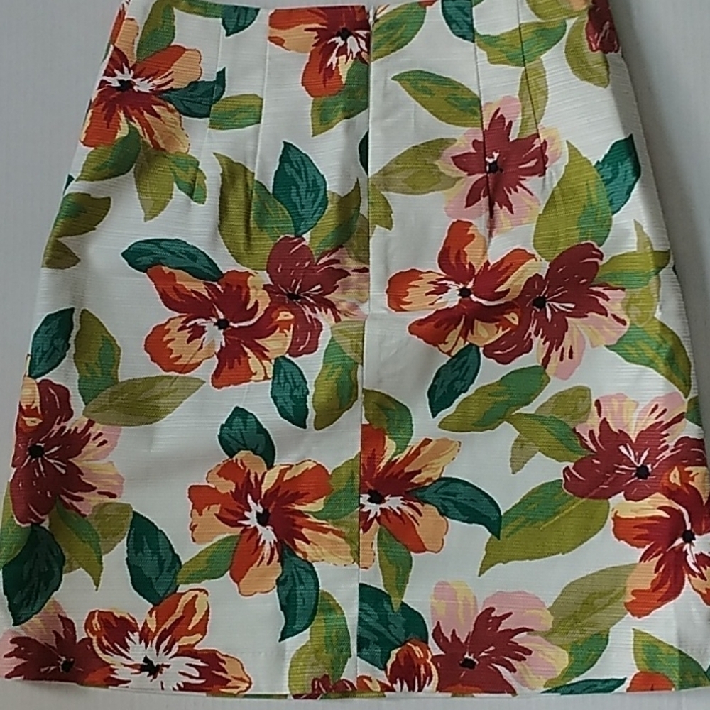 Ann Taylor Factory White w Florals Sz 2 - Picture 3 of 8